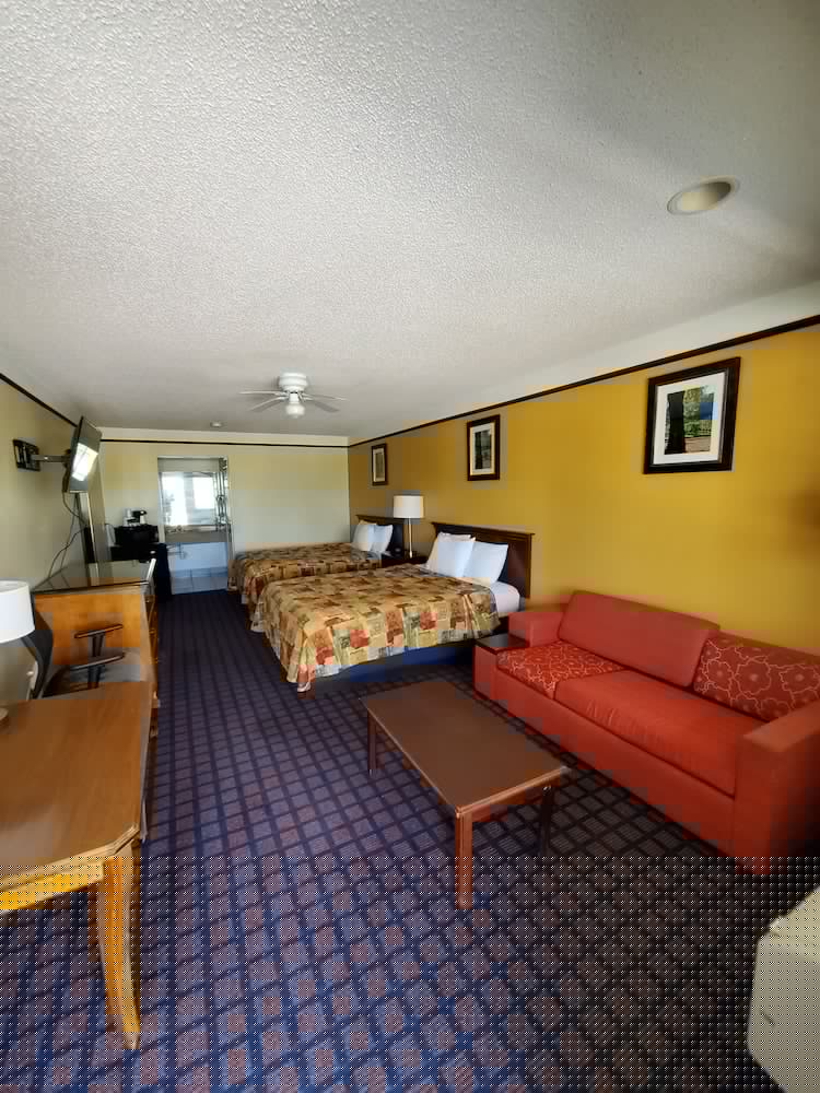 Deluxe Inn Suites 36/61