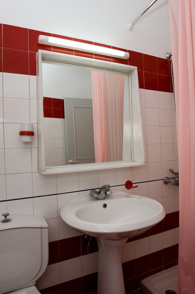 Kahlua Hotel Apartments 36/40