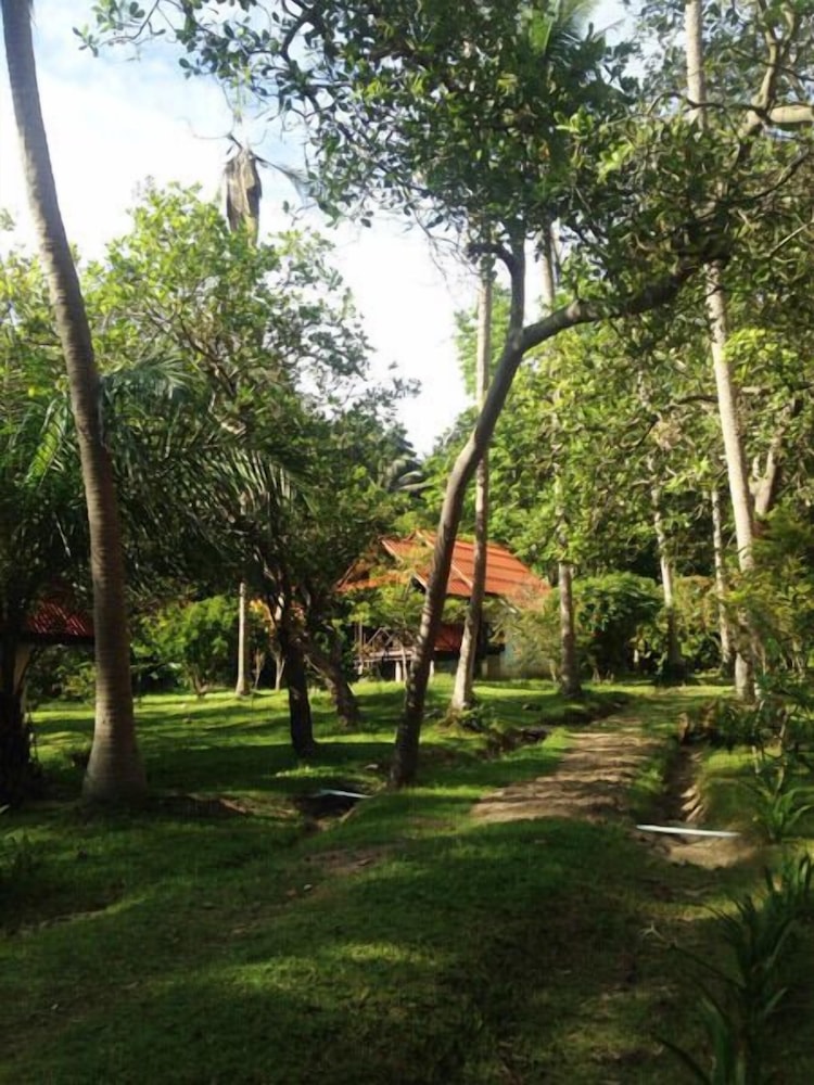 JOY BUNGALOW 34/49