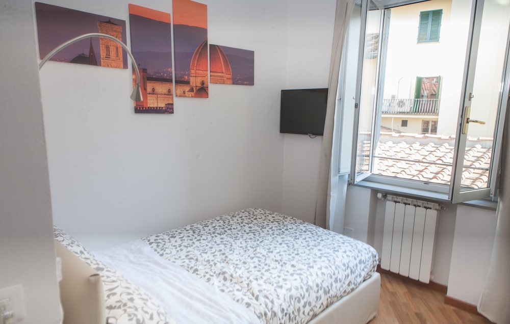 ROOM, SINGLE, DOUBLE BED