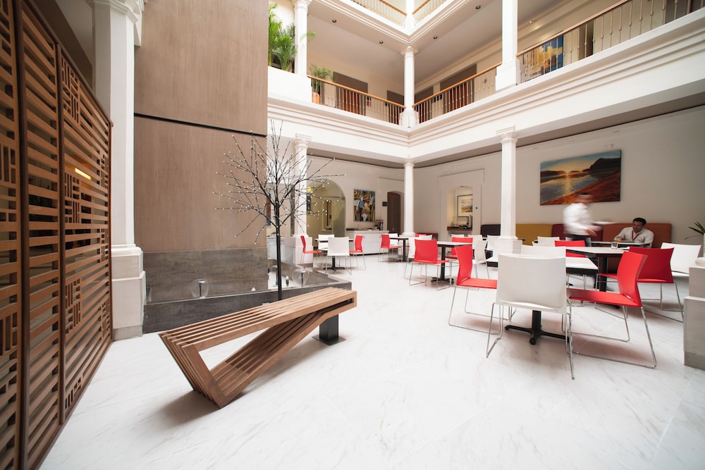 Hotel Abu 43/63