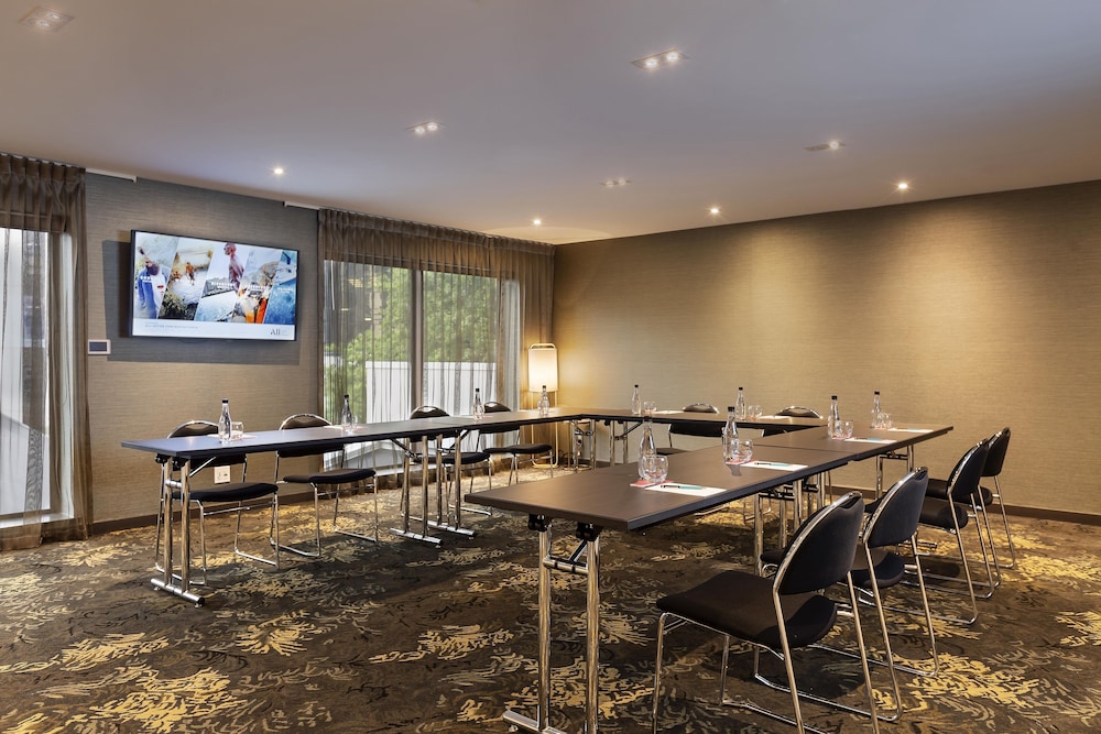 Sofitel Wellington 63/67
