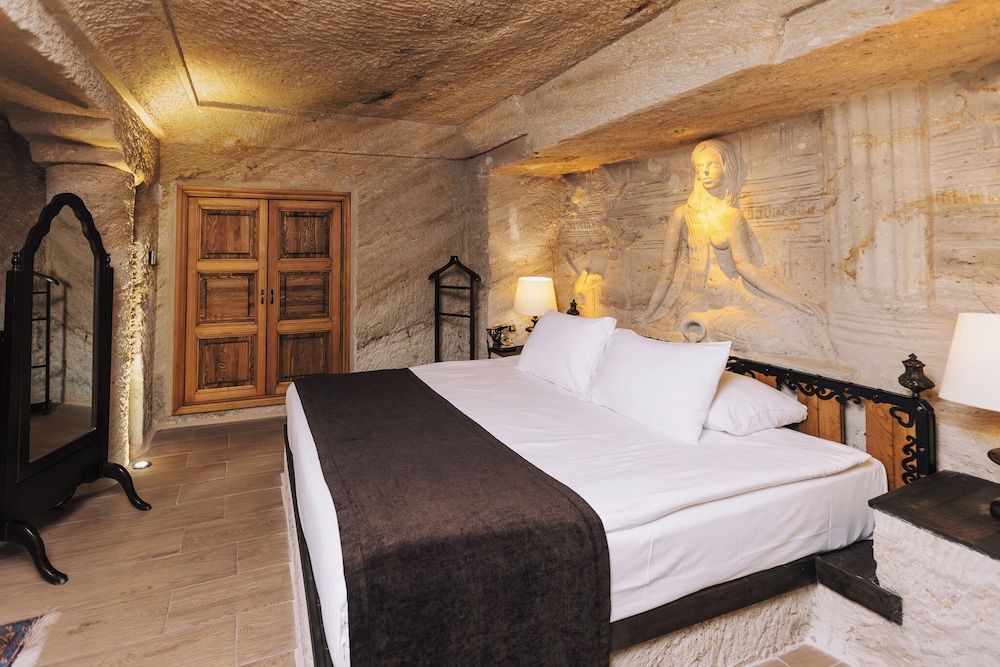 Suite, King Bed