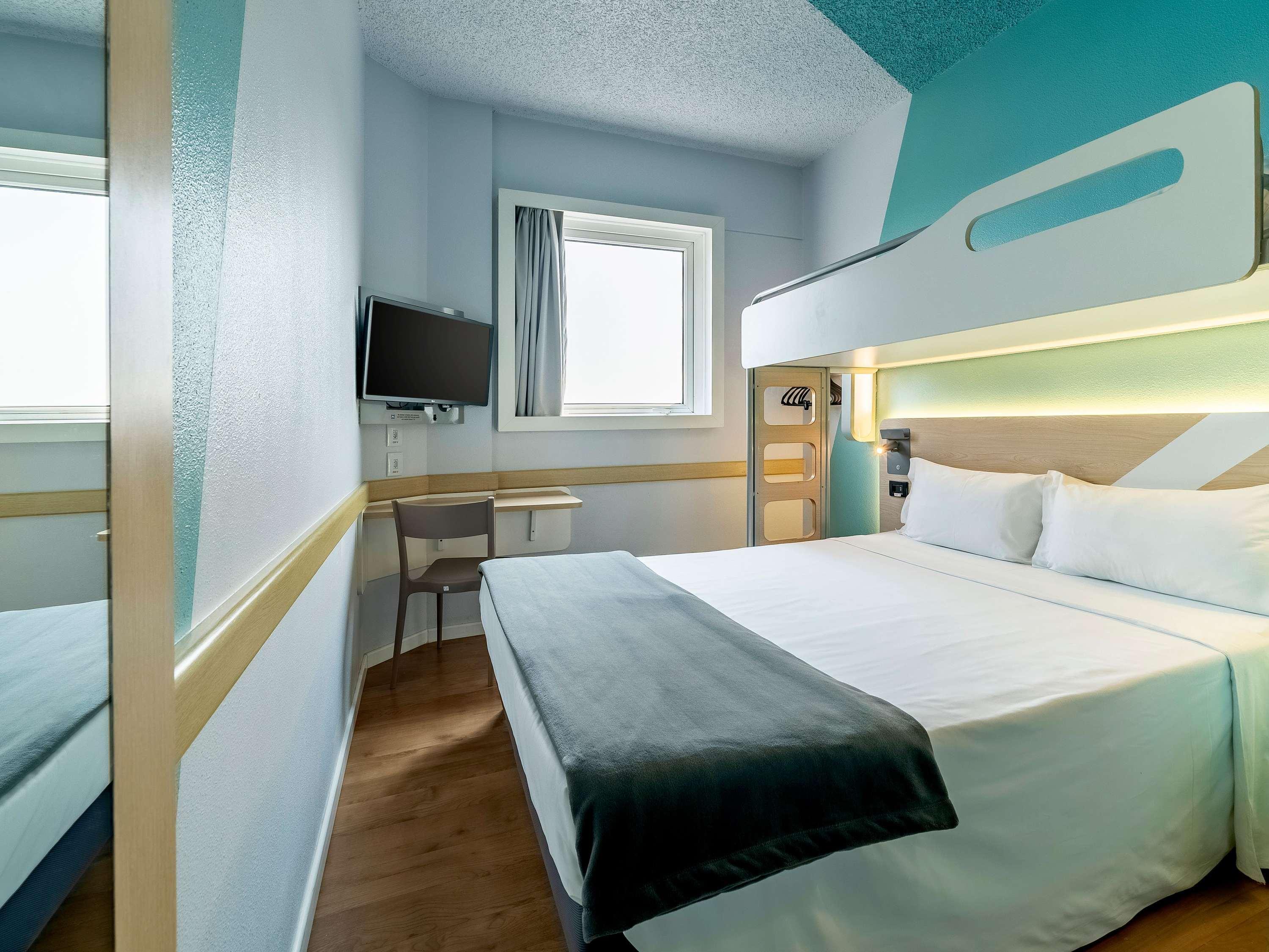 SUPERIOR, TRIPLE, BUNK BED