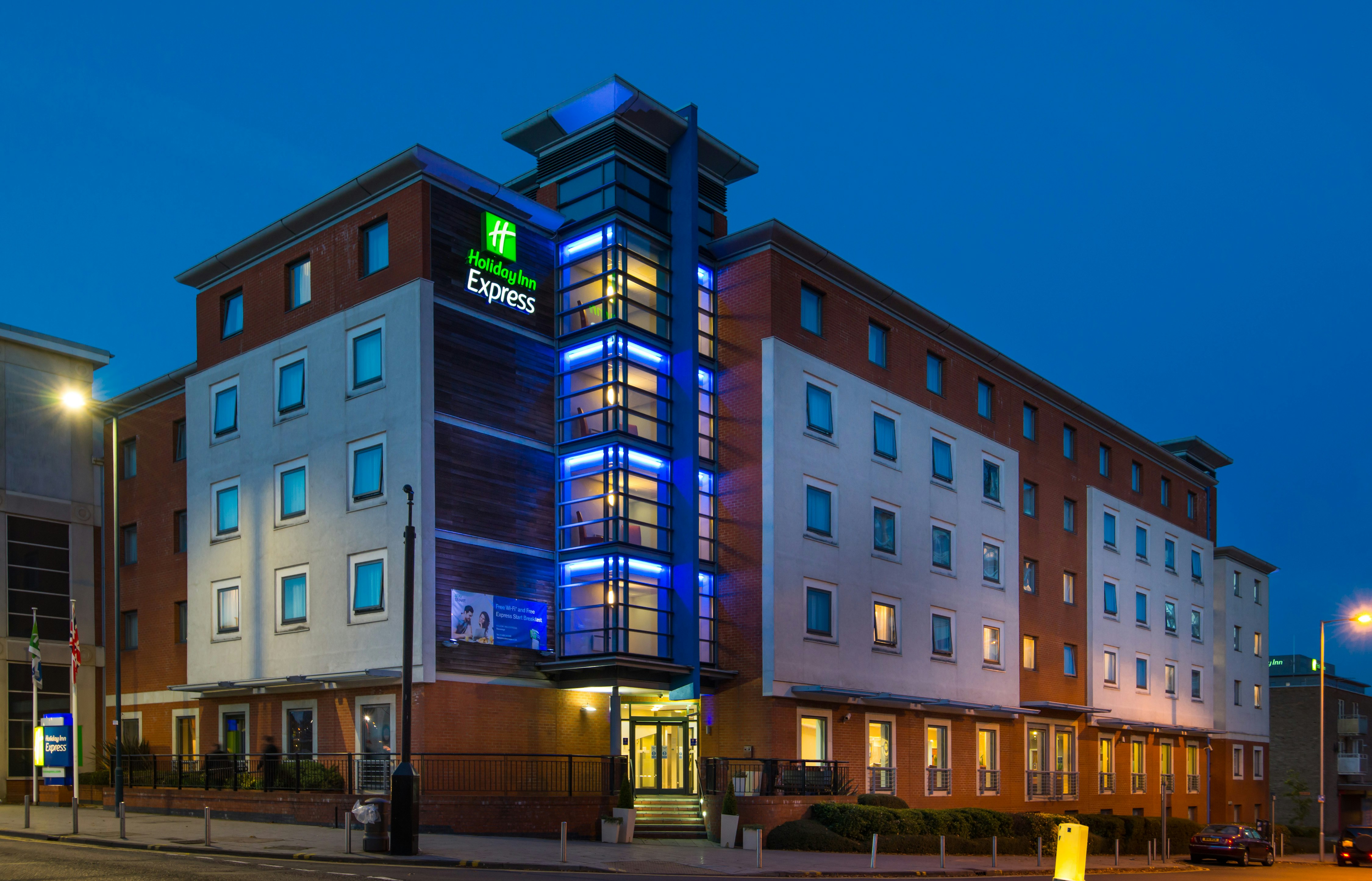 Holiday Inn Express Stevenage 2/66