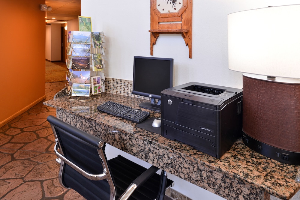 Best Western Kiva Inn 33/38