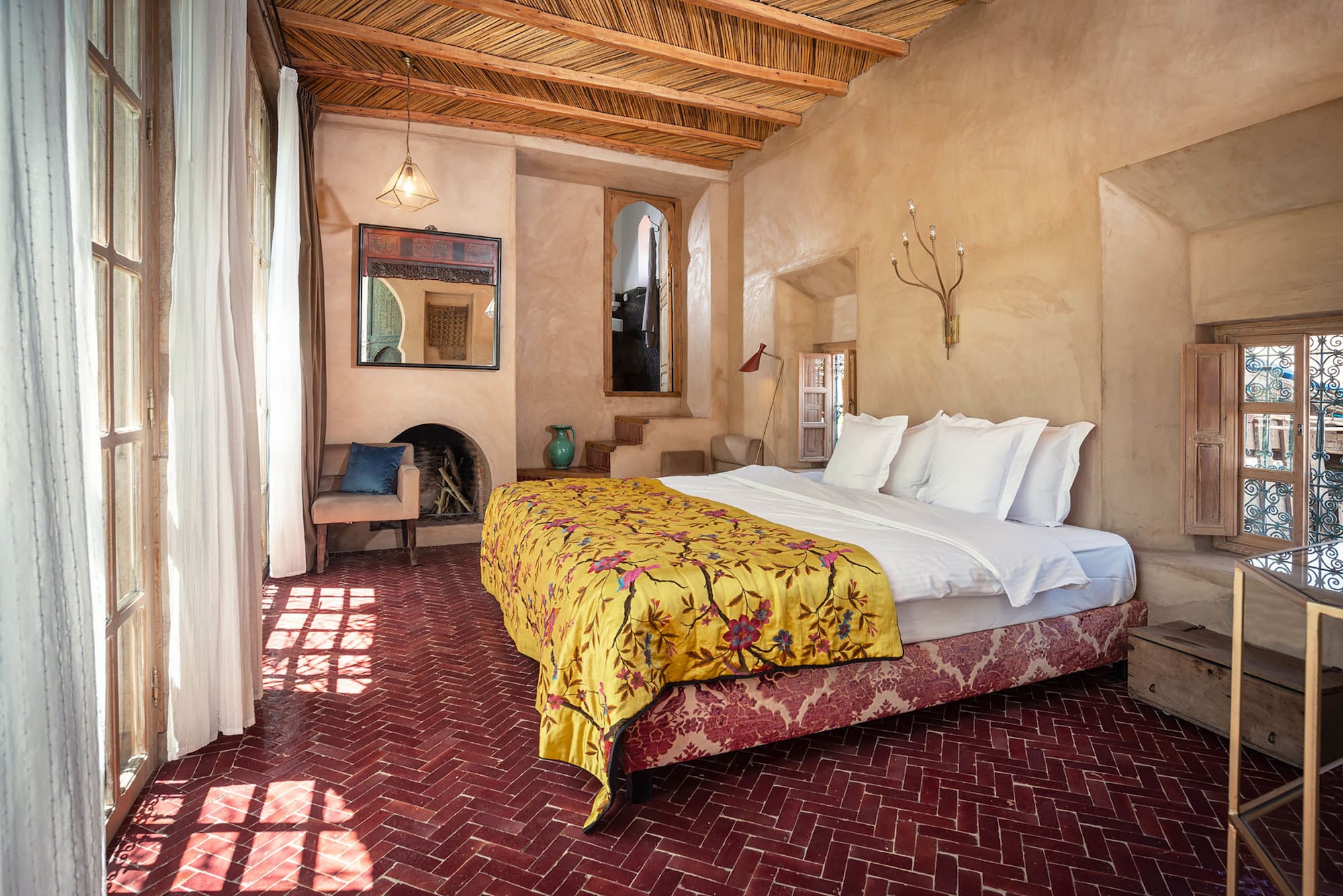 HAMRA, SUPERIOR, DOUBLE OR TWIN BED