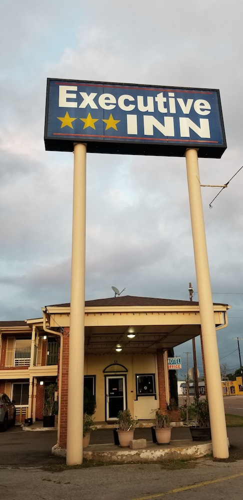 Executive Inn 1/29