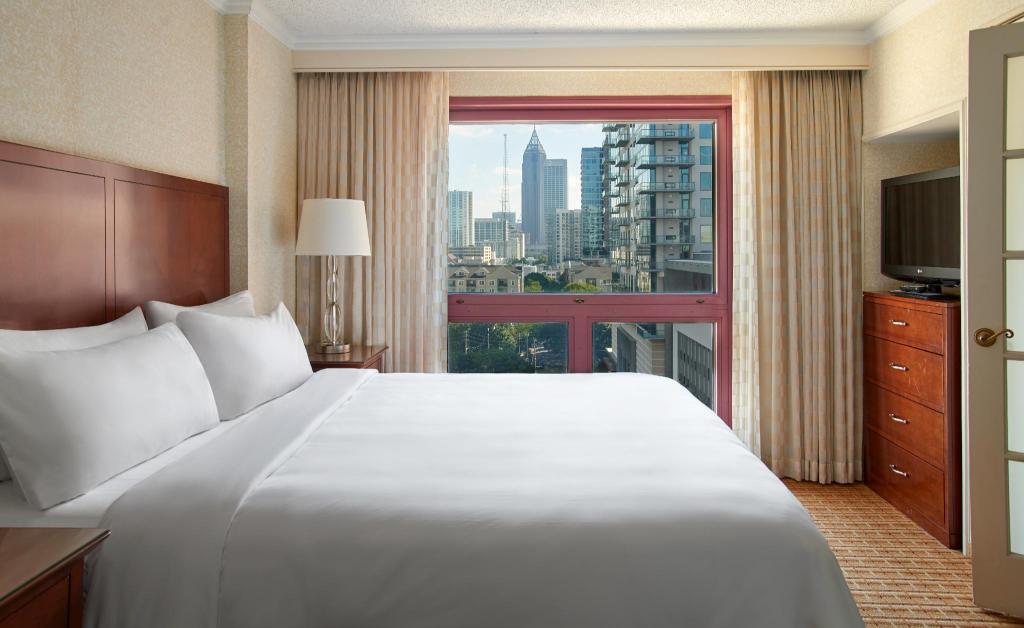 1 Bedroom, Hospitality, Suite, King Bed, City View, Sofa, Balcony, High Floor