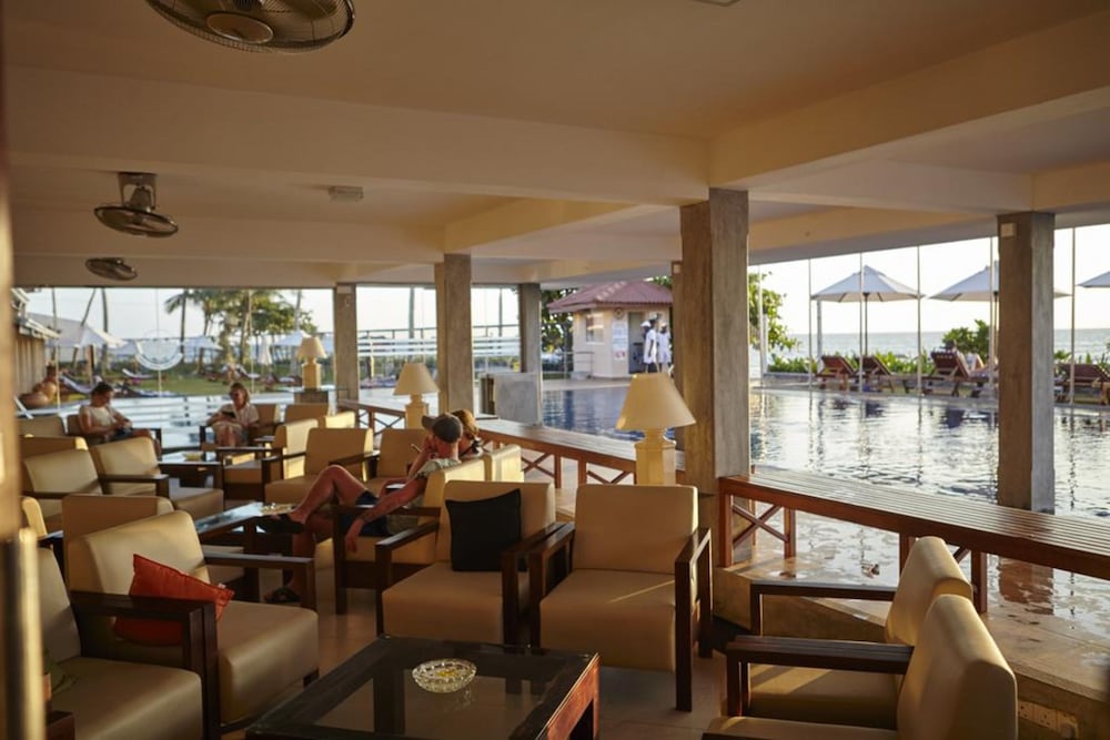 Coral Sands Hotel 44/68