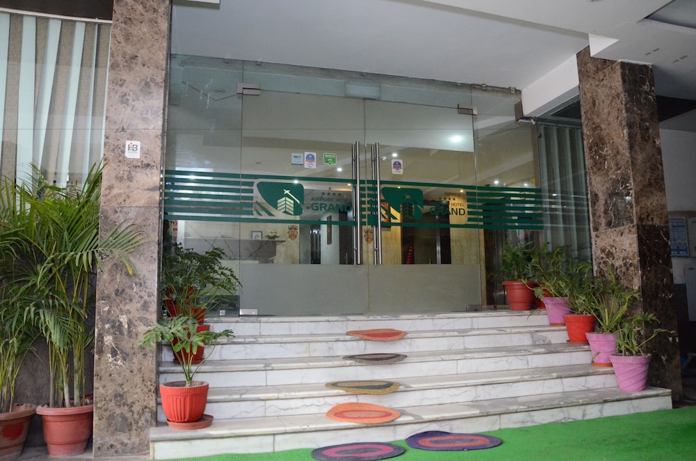 Airport Hotel Grand Delhi 6/52