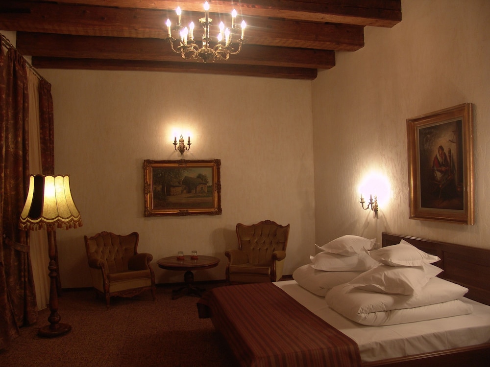 Bella Muzica Hotel 10/50