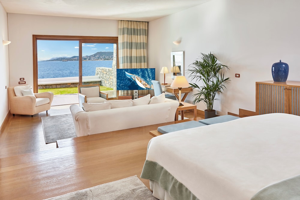 MEDITERRANEAN, SUITE