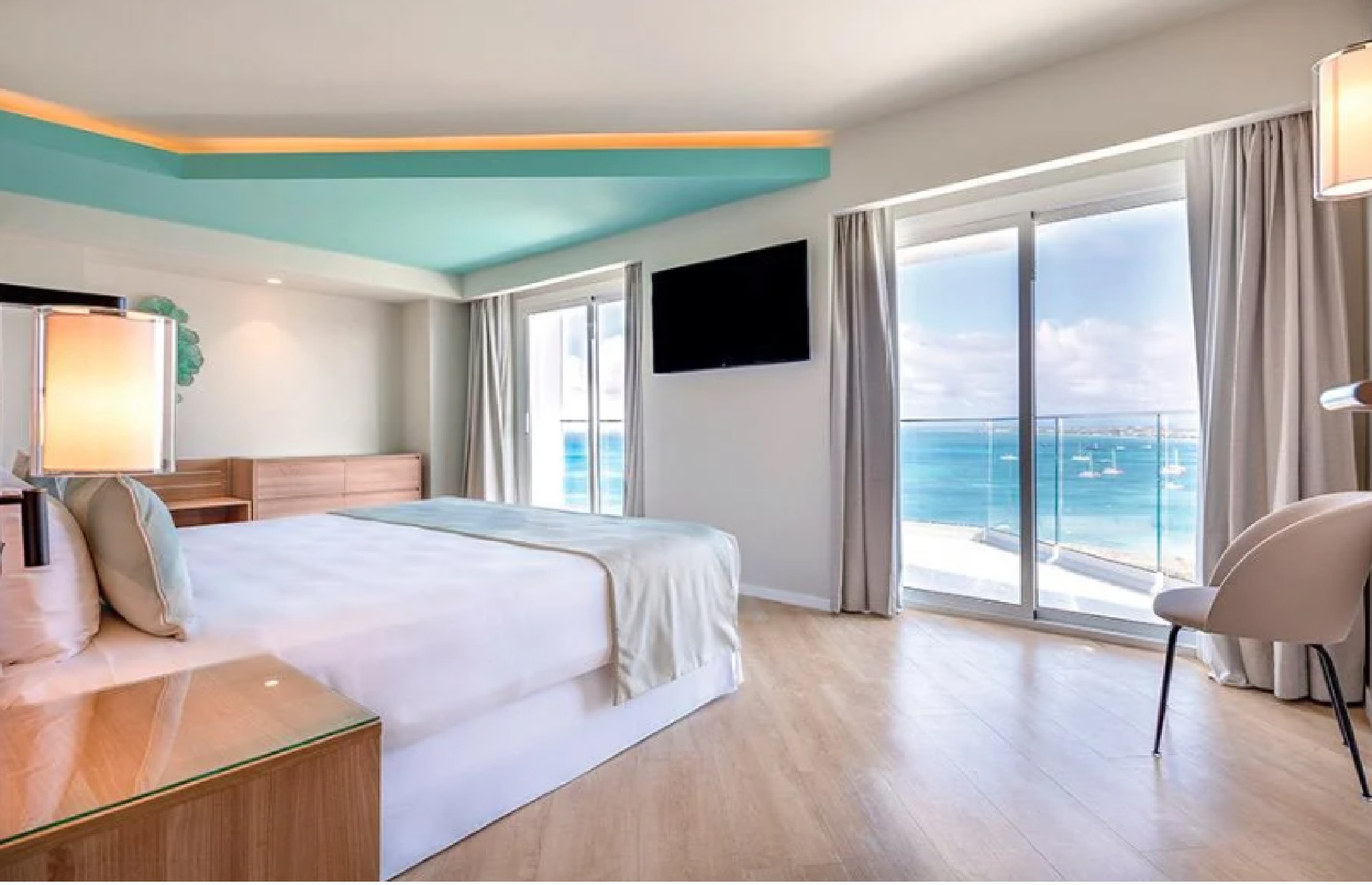 Suite, Ocean Front