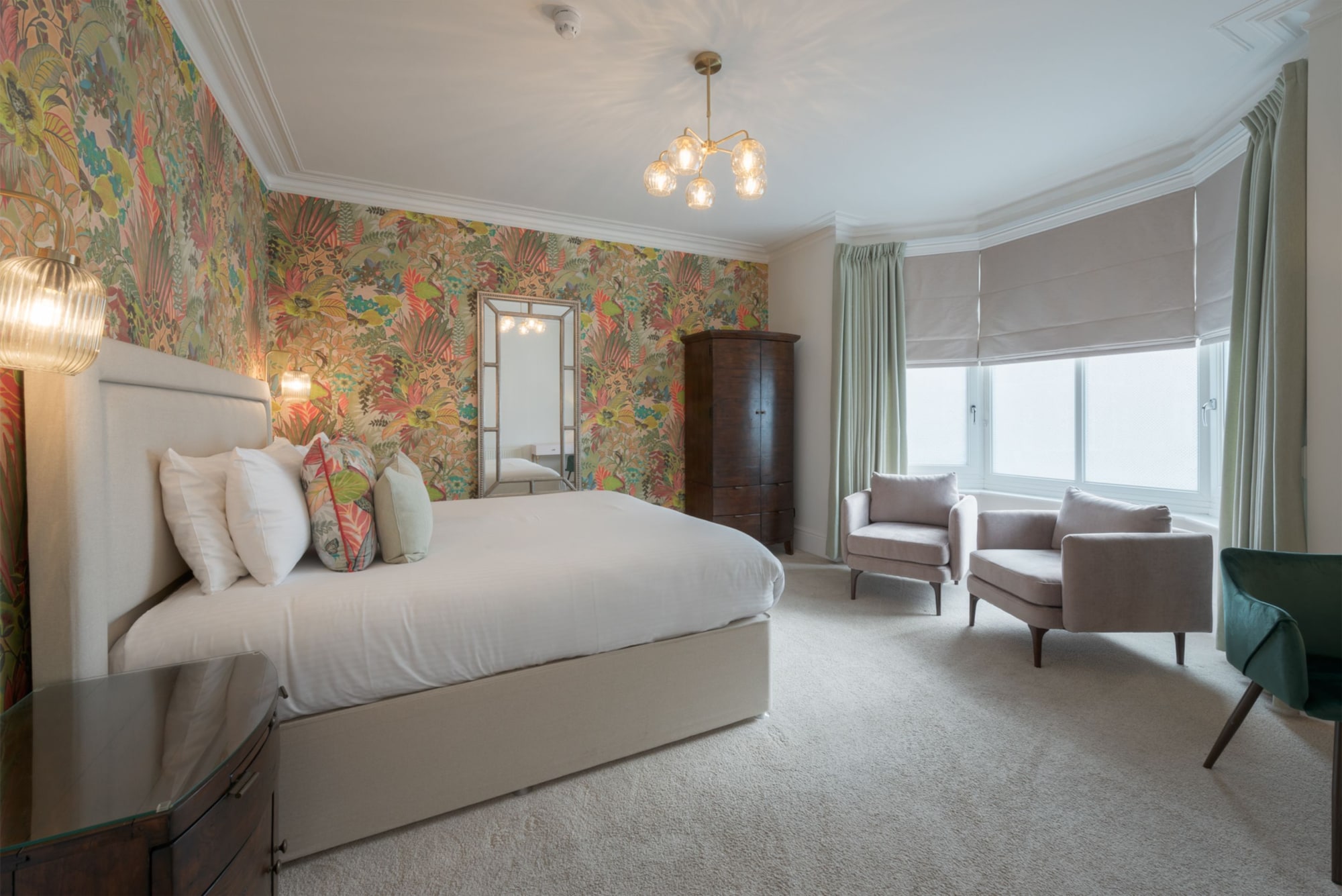 Superior, King Bed, Bath and Shower
