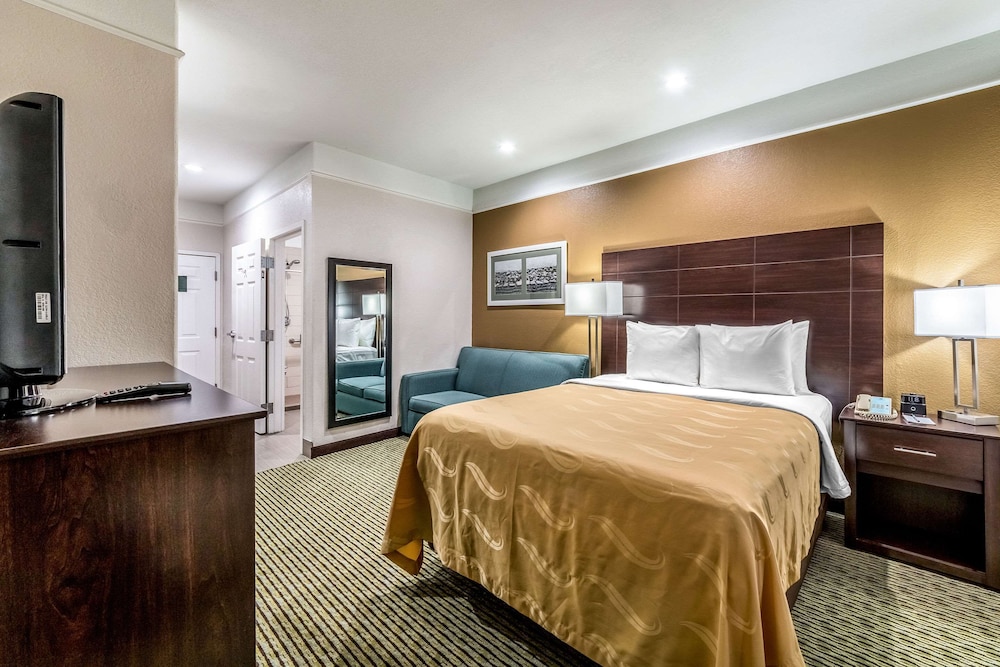 Room, Queen Bed, Accessible