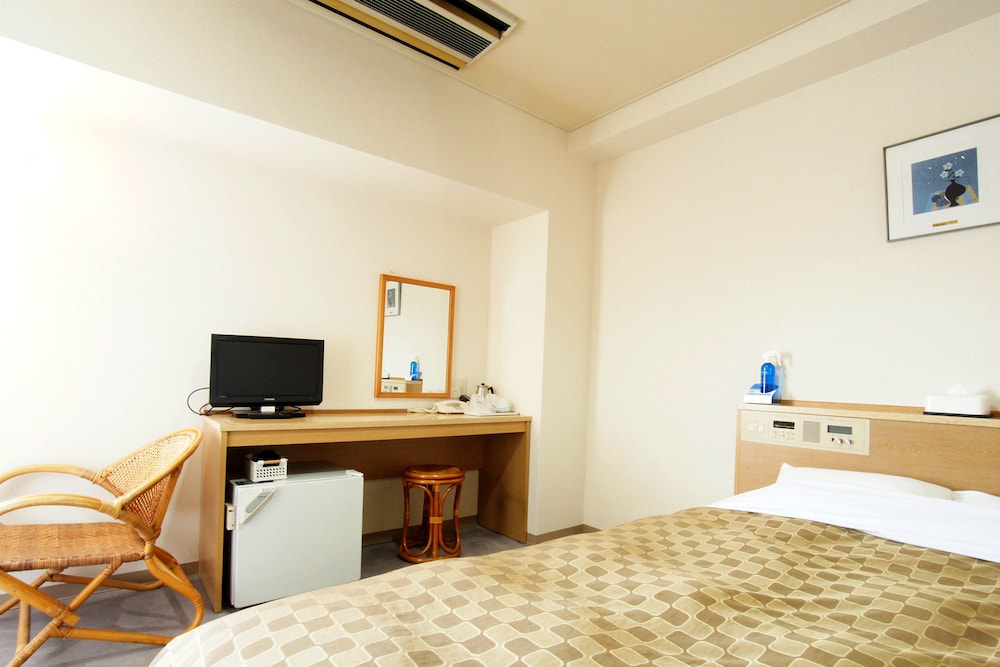 ROOM, DOUBLE BED