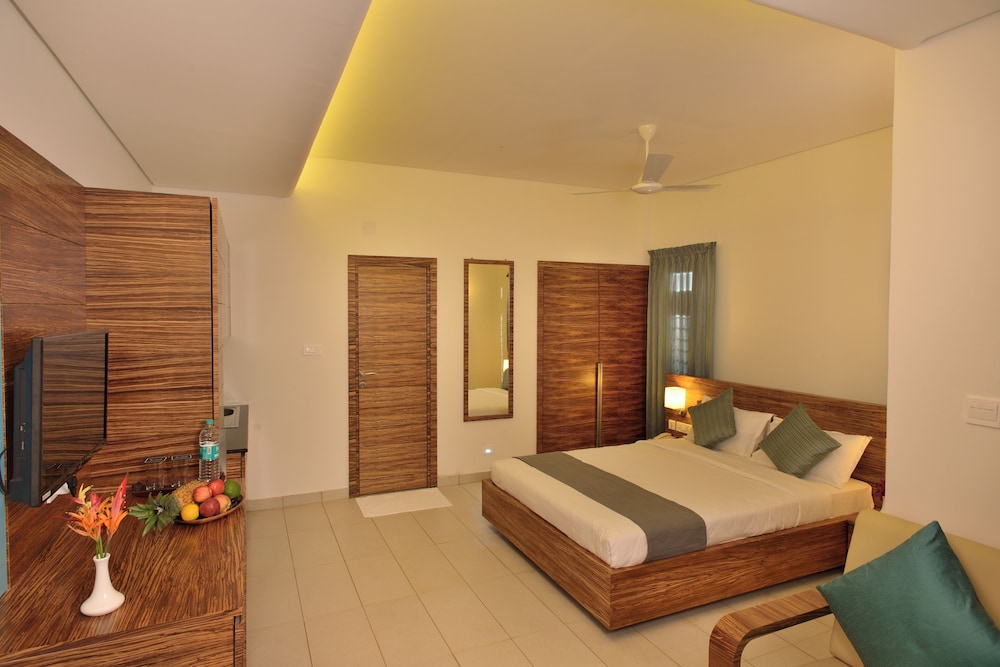 Teak, Cottage, Queen Bed