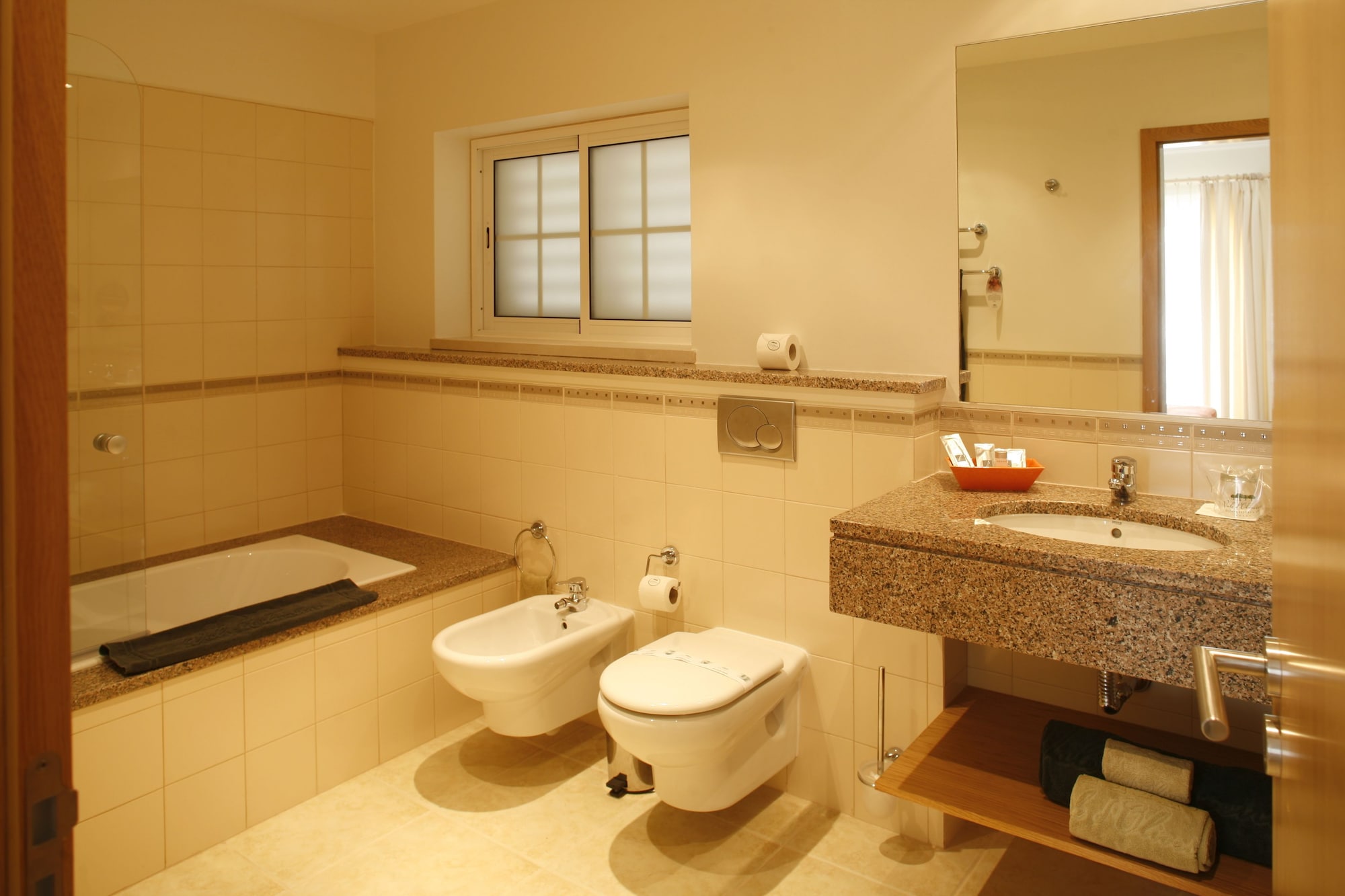 غرفة قياسية بسرير مزدوج أو سريرين منفصلين، Vale D'oliveiras Quinta Resort And Spa 4/5