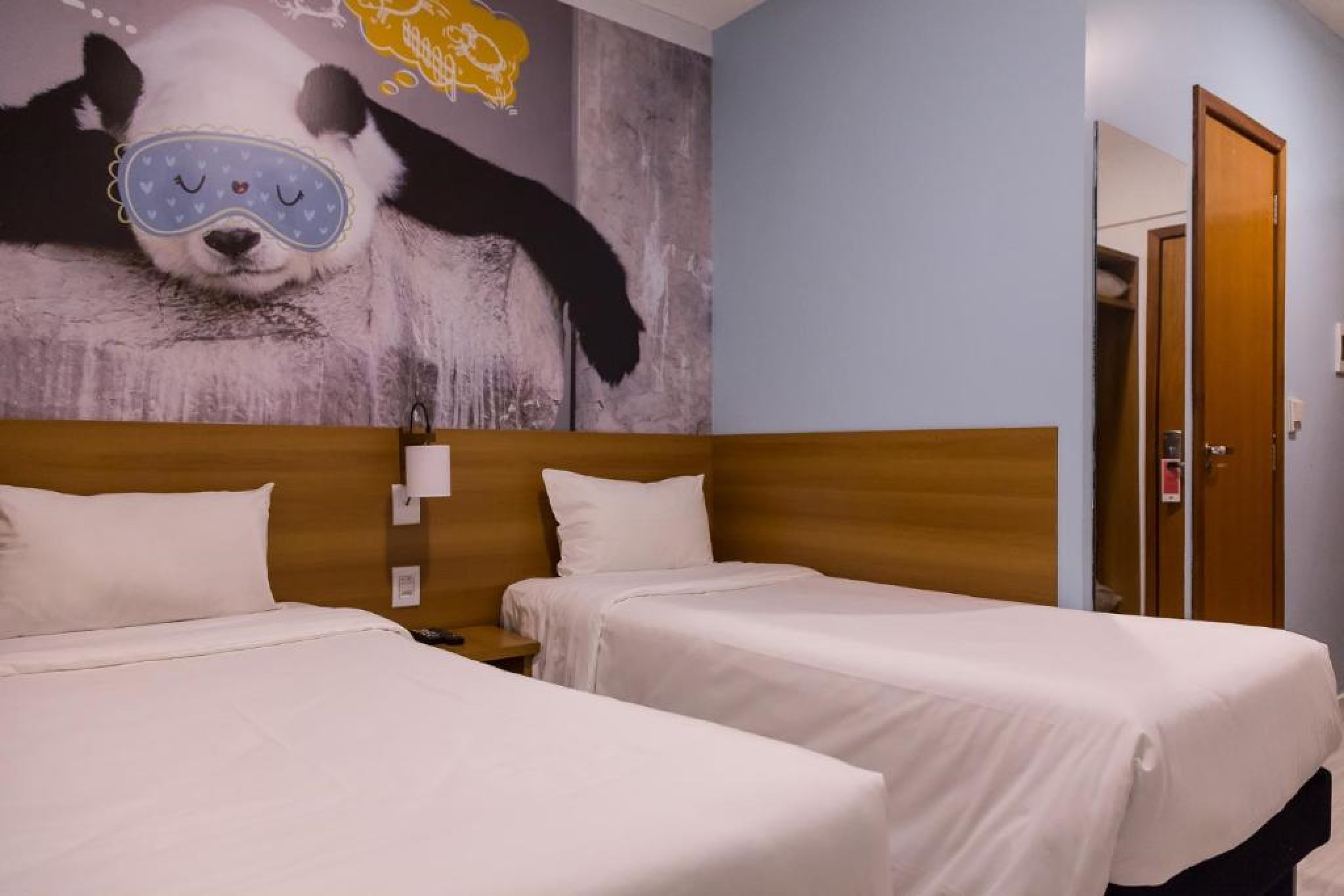 Standard, Twin Beds