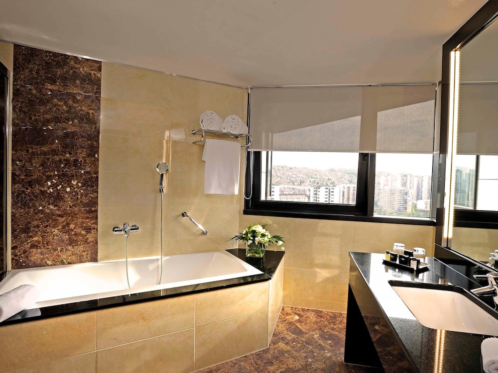 Movenpick Hotel Sarajevo 23/77