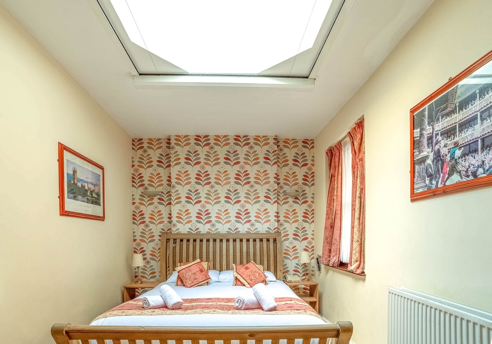 SUPERIOR, DOUBLE BED