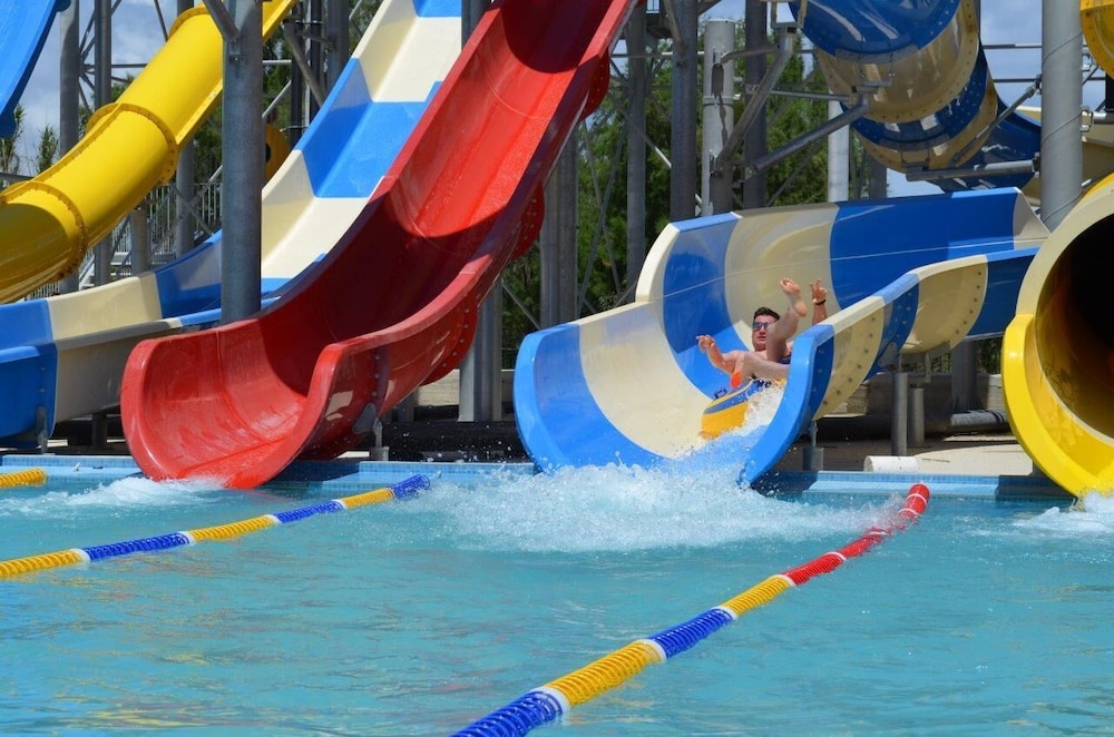 Chrispy Waterpark Resort 51/66