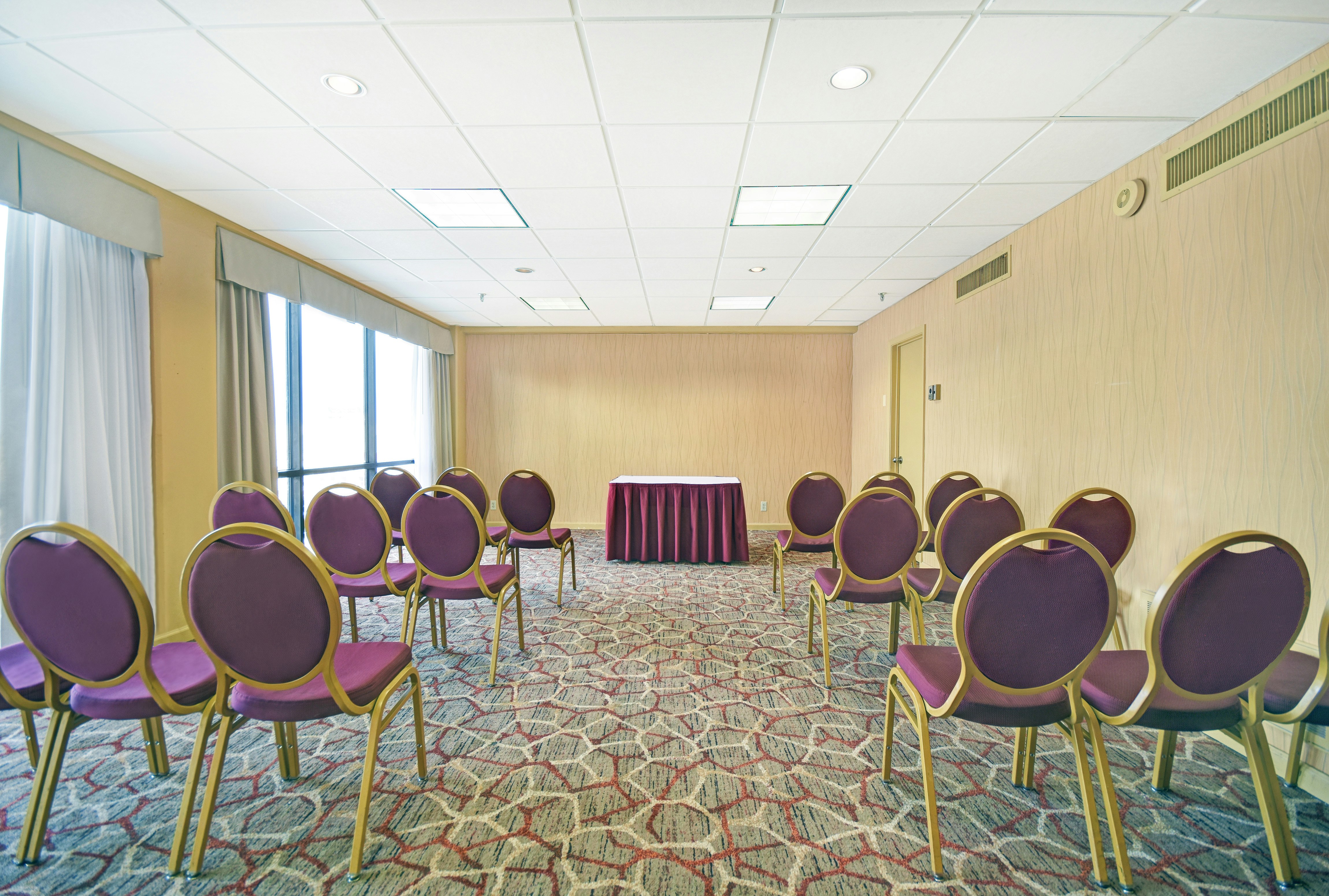 Holiday Inn Downtown Memphis 53/57