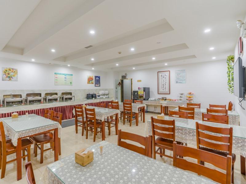 GreenTree Inn Hefei Yangtze River West Road Science Avenue Subway Station Express Hotel 37/50