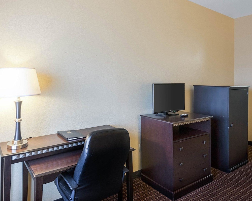 Comfort Inn and Suites Regional Medical Center 35/43
