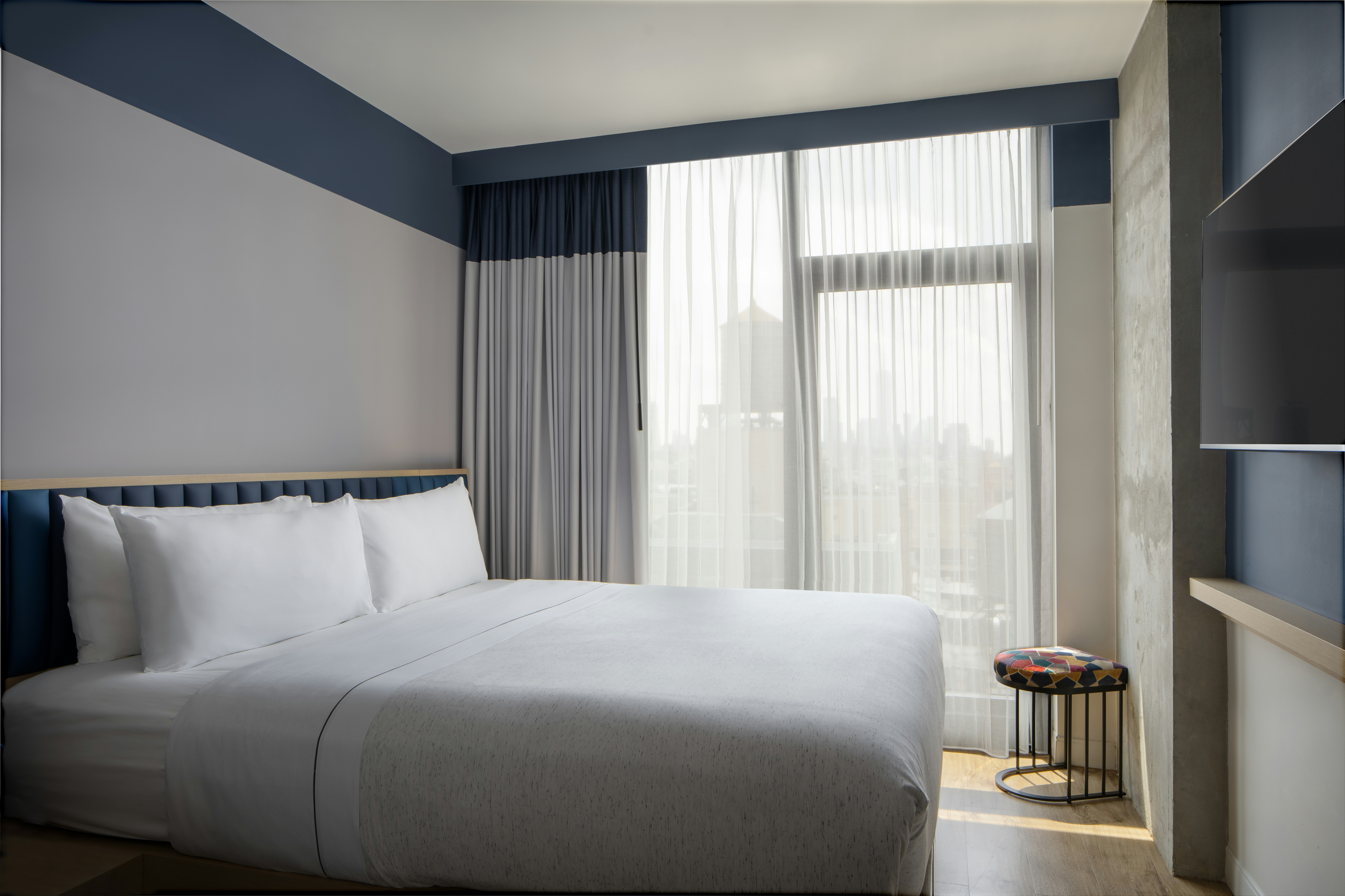 ROOM, KING BED, ACCESSIBLE