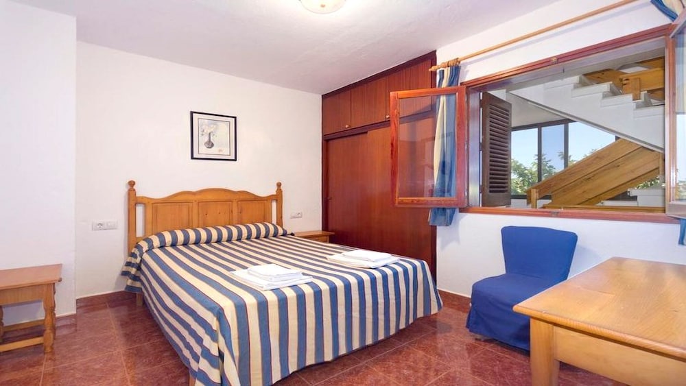 Apartamentos Sol Y Mar 6/32