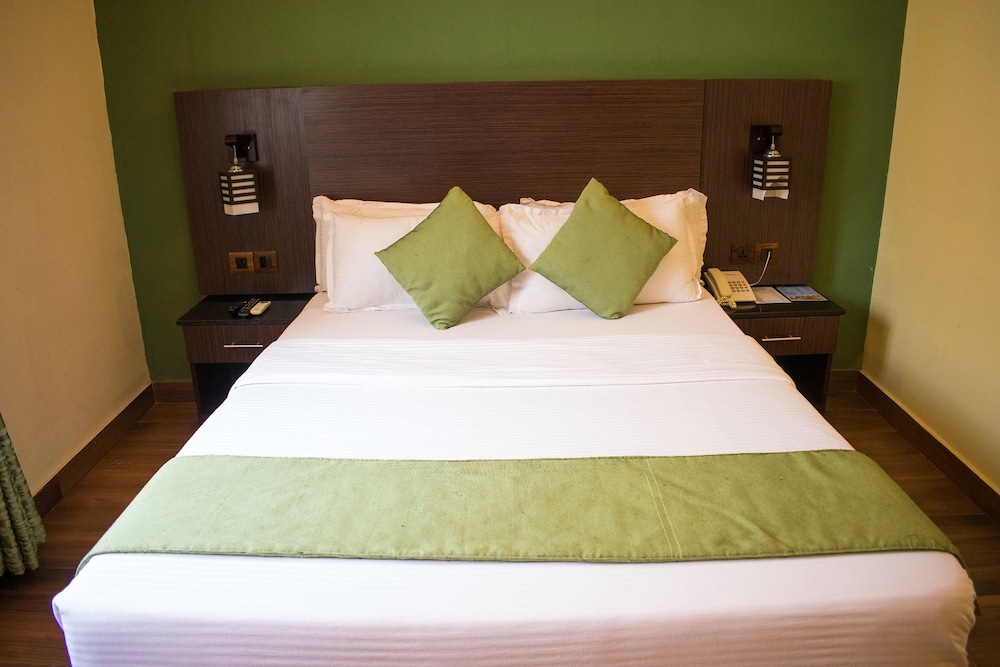 Atlantic Hotel And Suites 15/83