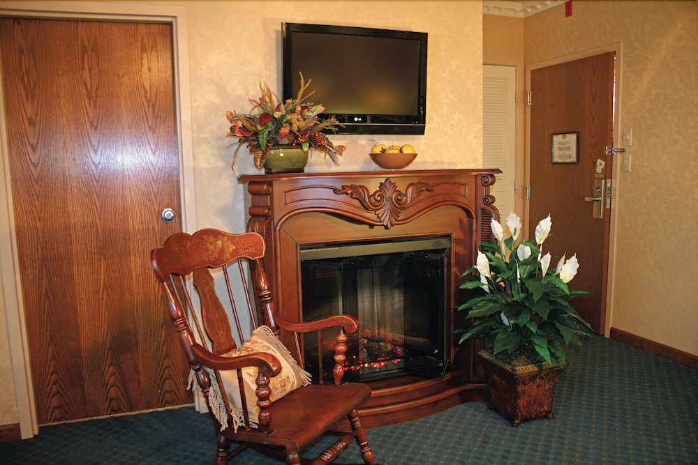 Fulton Steamboat Inn 64/79