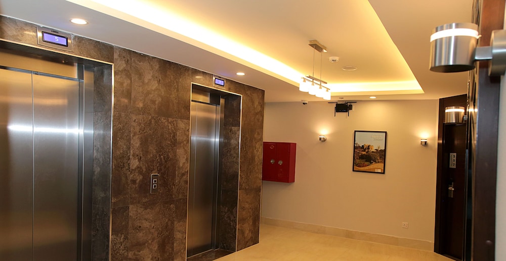 Viola Hotel Suites 7/35
