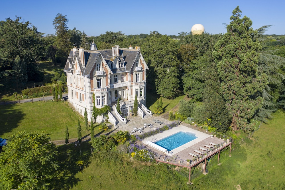 Le Chateau des Forges 38/50