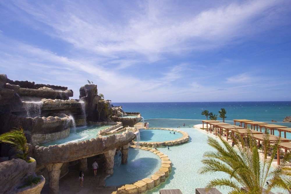 Ocean Village Deluxe Resort and Spa 69/71