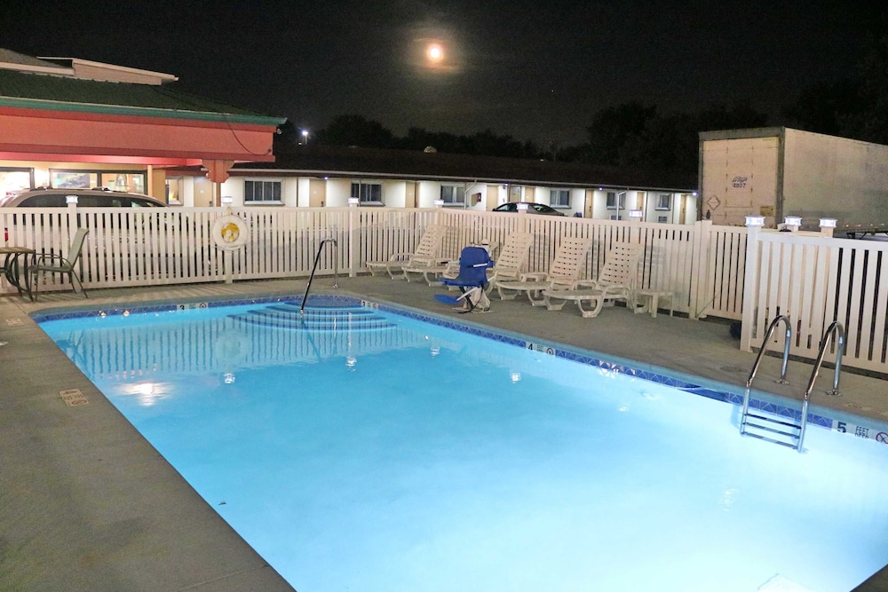 Budget Host Inn Niagara Falls 5/60
