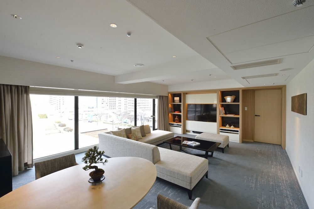 Kyoto Tokyu Hotel 68/98