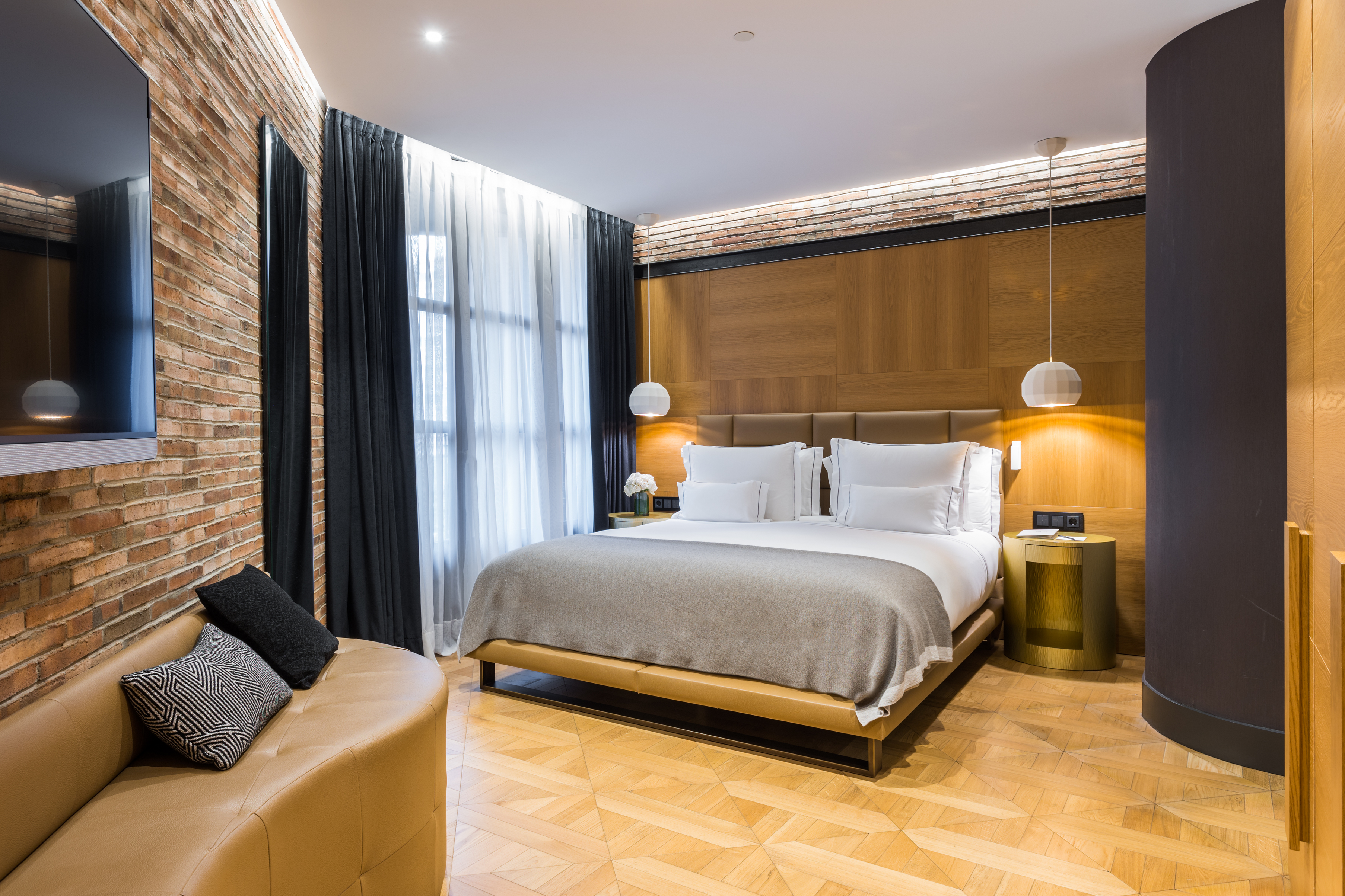 جناح مفرد بشرفة، Monument Hotel 2/4