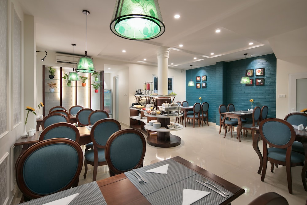 restaurant cafeteria