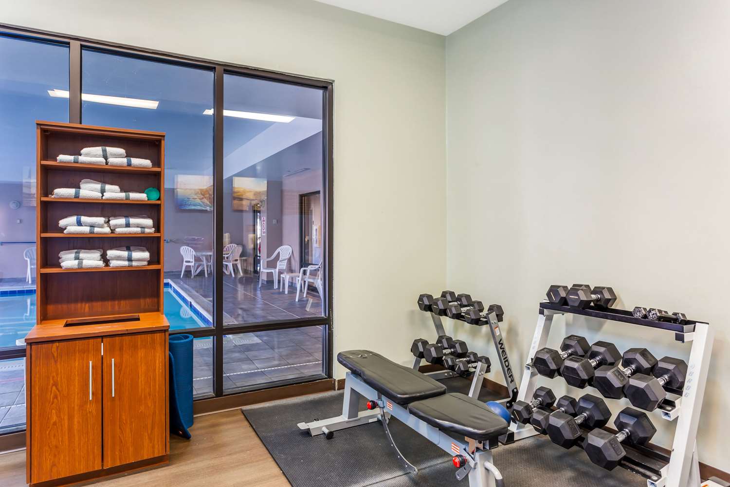Comfort Suites South Point Huntington 22/43