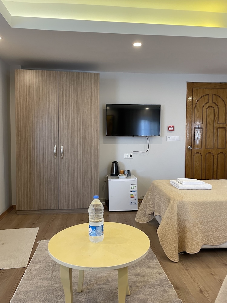 Alida Hotel 35/46