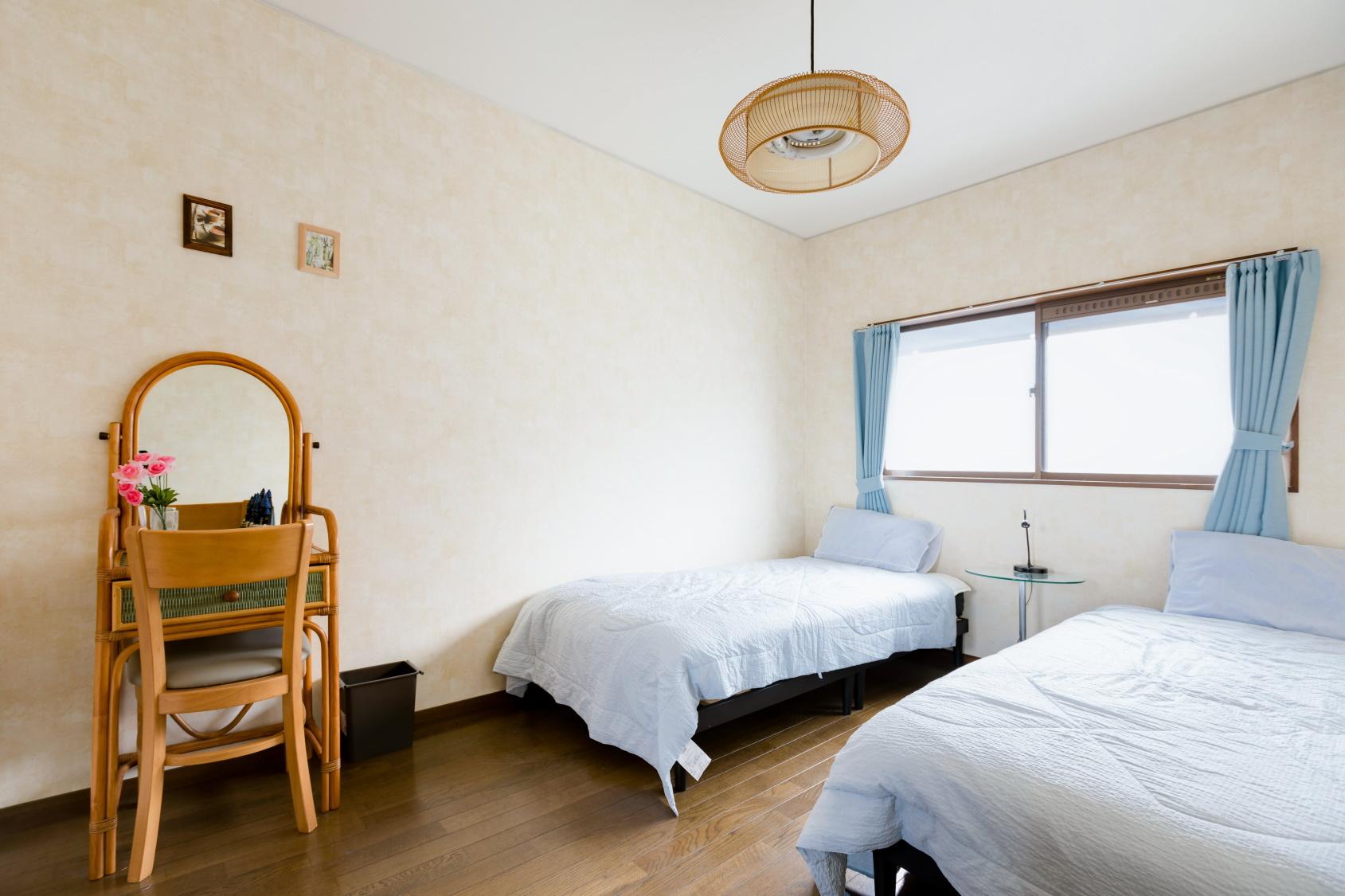 Standard, Twin Beds