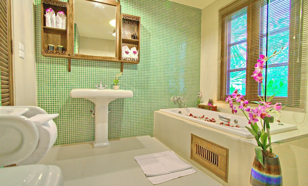 Shewe Wana Suite Resort 69/72