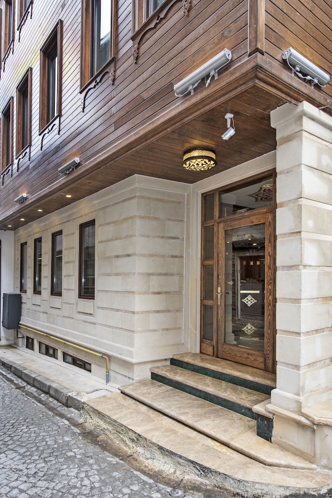 Perapolis Hotel 2/66