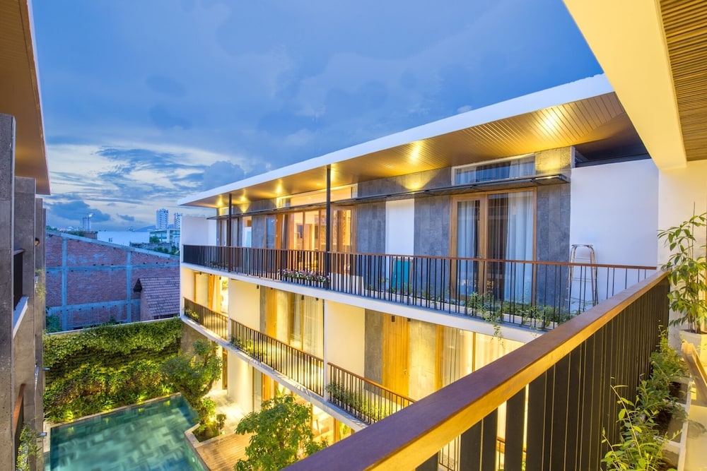 Tam House Villa Hotel 8/50