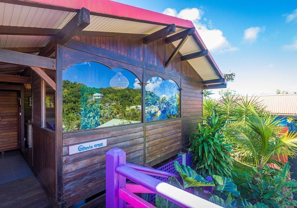 Piton Bungalows 28/50