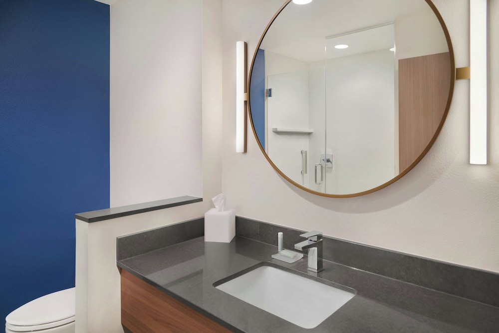 Fairfield by Marriott Inn & Suites Columbus 39/40