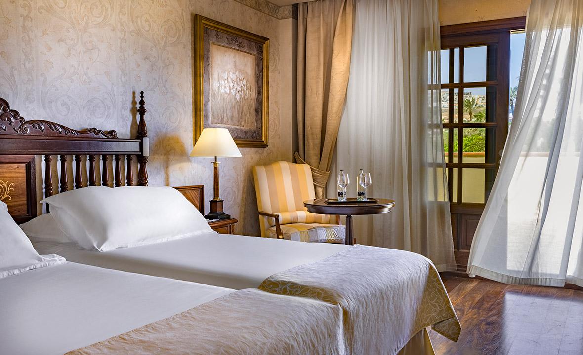 Deluxe, Single, Double Bed, Golf Course View